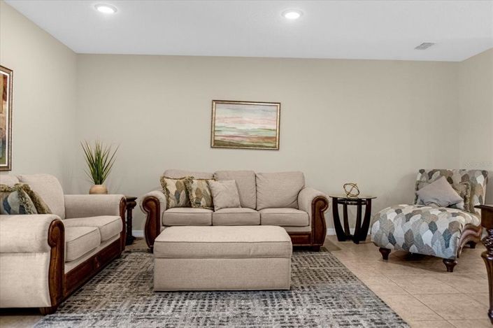 Image No.21-3 Bed Townhouse for sale