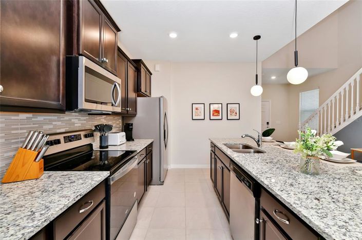 Image No.12-7 Bed Property for sale