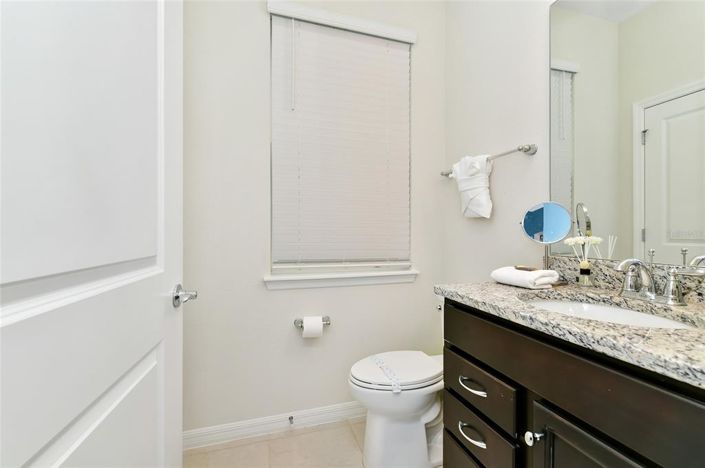 Image No.22-7 Bed Property for sale