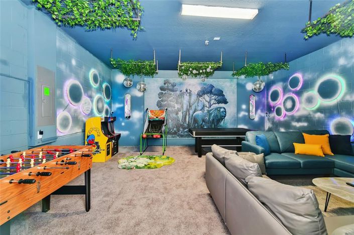 Image No.24-7 Bed Property for sale