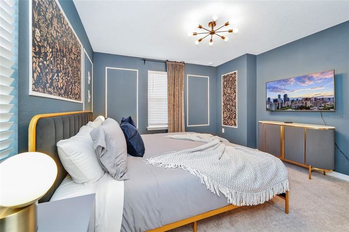 Image No.35-7 Bed Property for sale