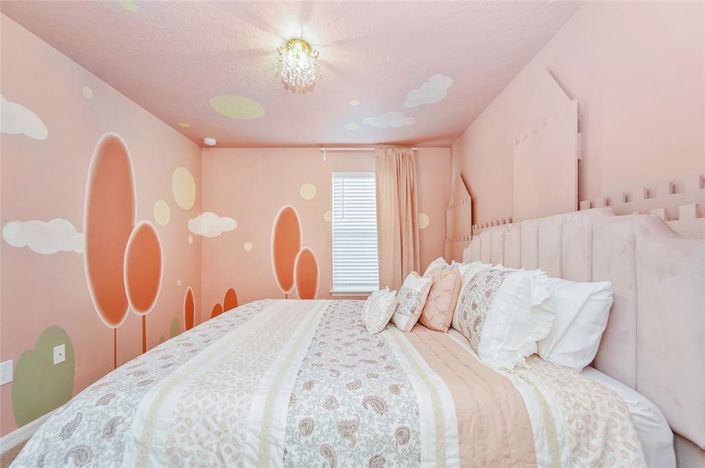 Image No.42-7 Bed Property for sale