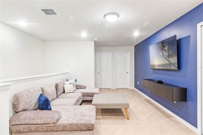 Image No.25-5 Bed Townhouse for sale