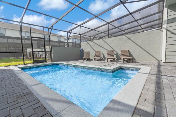 Image No.33-5 Bed Townhouse for sale