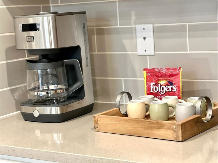 Image No.10-7 Bed Property for sale