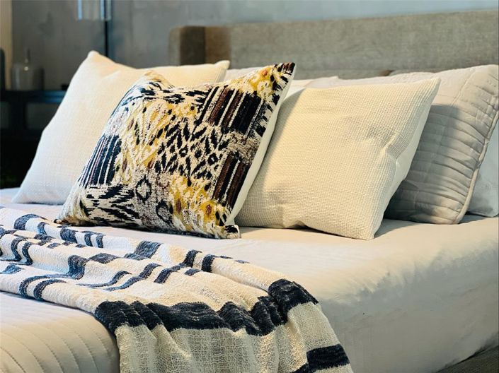 Image No.37-7 Bed Property for sale