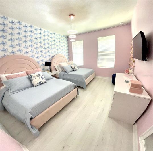 Image No.4-7 Bed Property for sale