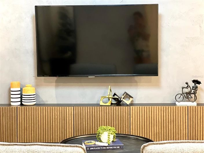 Image No.53-7 Bed Property for sale