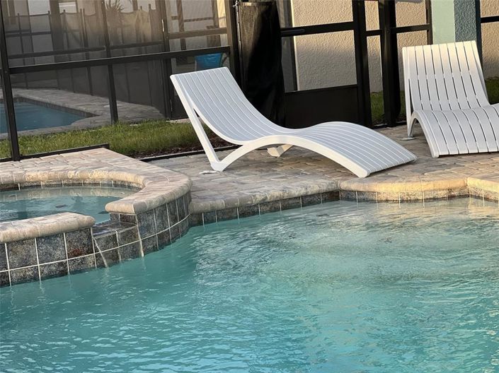 Image No.63-7 Bed Property for sale