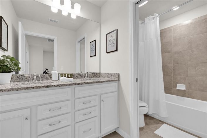 Image No.14-5 Bed Townhouse for sale