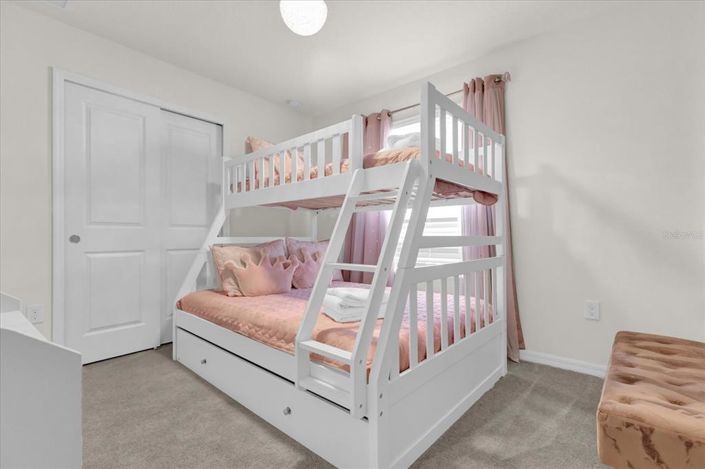 Image No.16-5 Bed Townhouse for sale