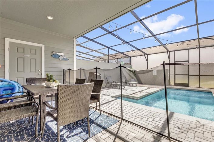 Image No.28-5 Bed Townhouse for sale