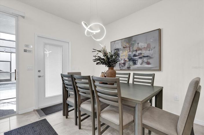 Image No.3-5 Bed Townhouse for sale