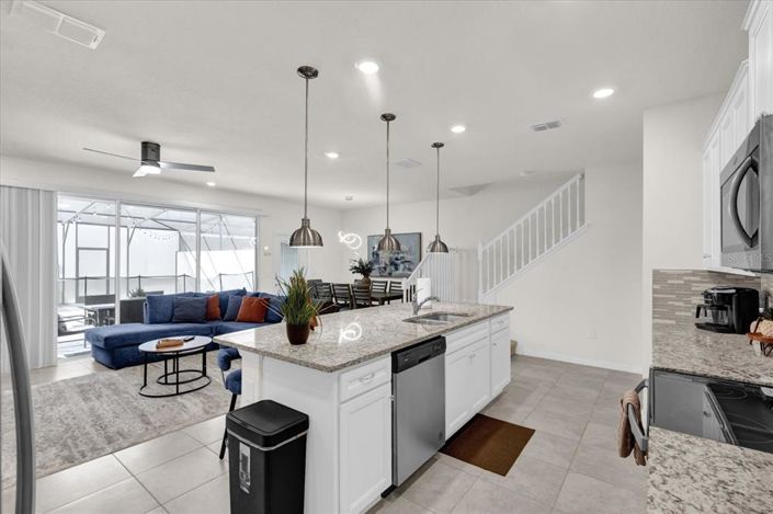 Image No.6-5 Bed Townhouse for sale