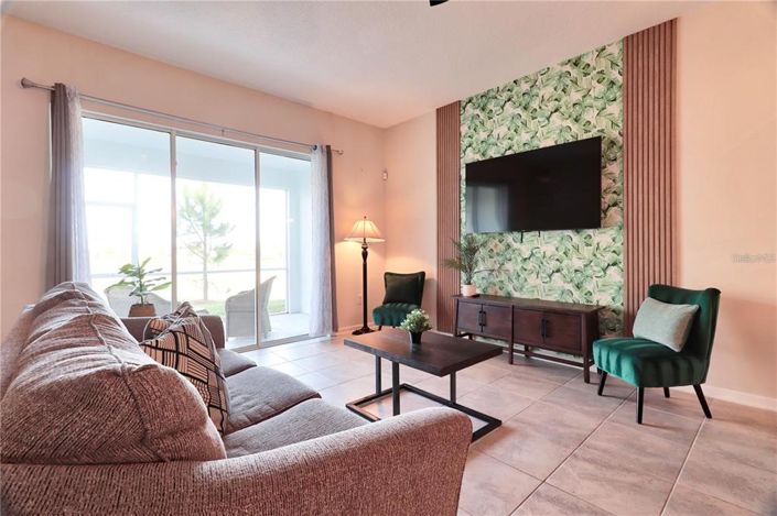 Image No.10-2 Bed Property for sale