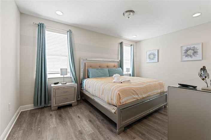 Image No.22-6 Bed Property for sale