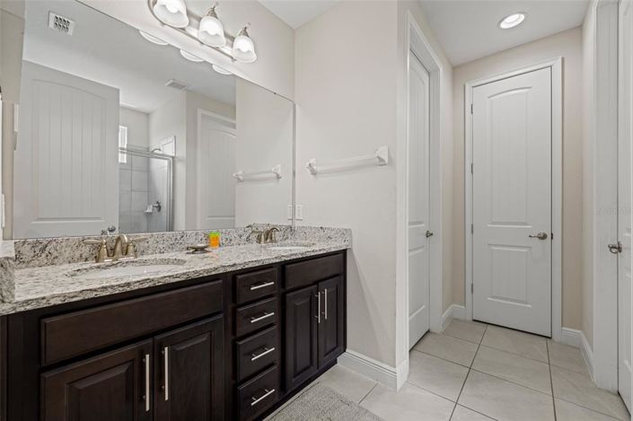 Image No.23-6 Bed Property for sale