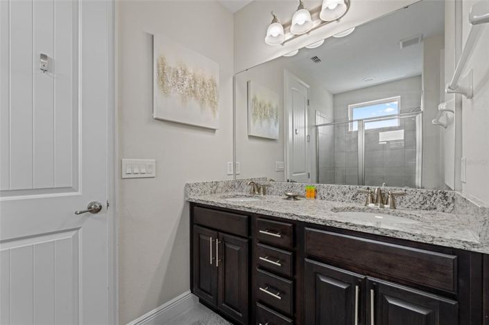 Image No.24-6 Bed Property for sale