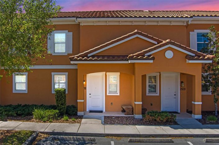 Image No.2-Maison de ville de 2 chambres à vendre à Kissimmee