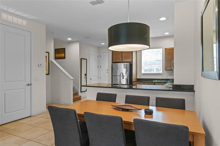 Image No.9-2 Bed Townhouse for sale