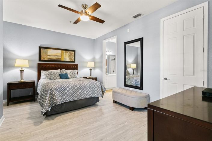 Image No.13-2 Bed Property for sale