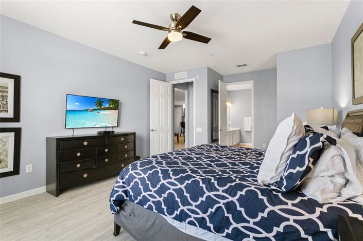 Image No.30-2 Bed Property for sale