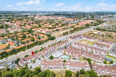 Maison de ville de 4 chambres à vendre à Kissimmee