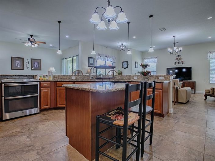 Image No.17-4 Bed Property for sale