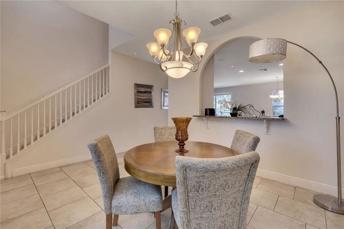 Image No.12-6 Bed Property for sale