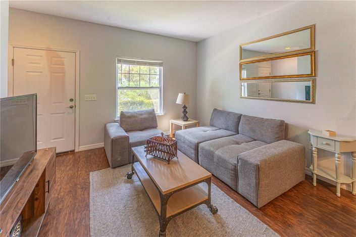 Image No.5-3 Bed Townhouse for sale