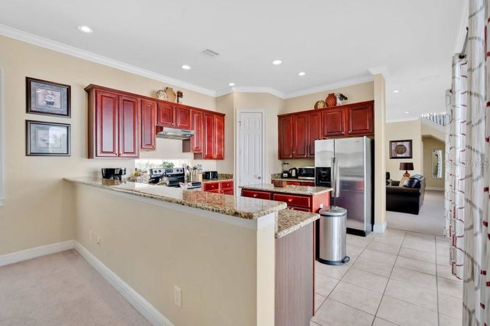 Image No.4-4 Bed Property for sale