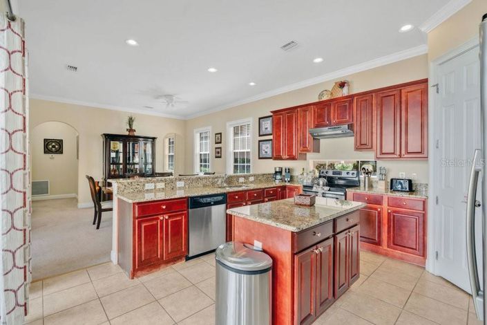 Image No.5-4 Bed Property for sale