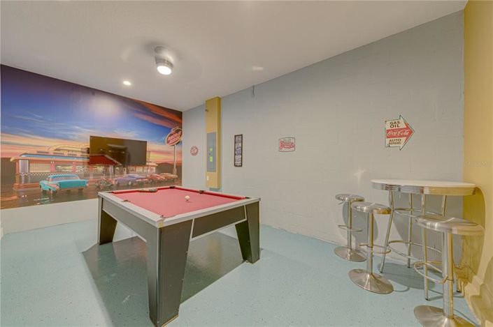 Image No.10-6 Bed Property for sale