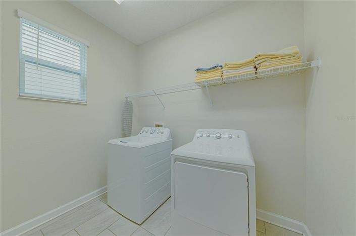 Image No.12-6 Bed Property for sale