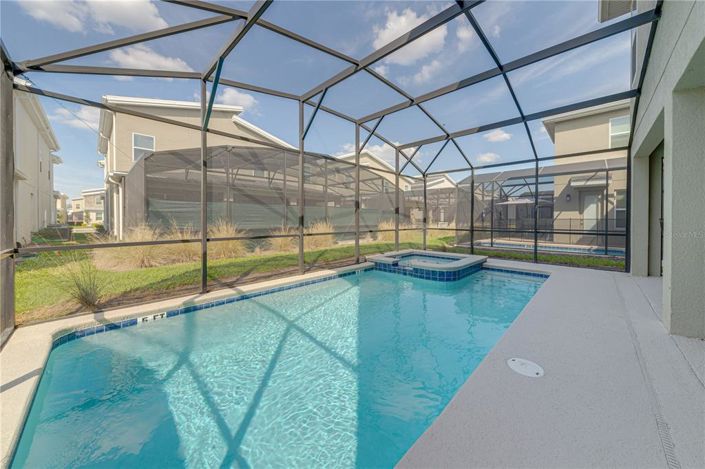 Image No.26-6 Bed Property for sale