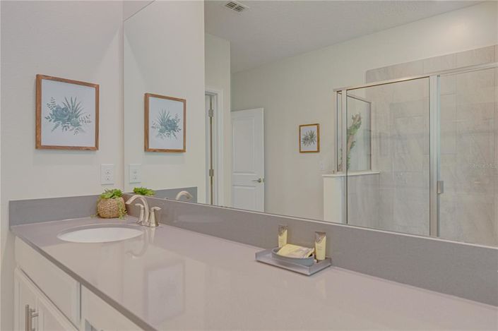 Image No.38-6 Bed Property for sale