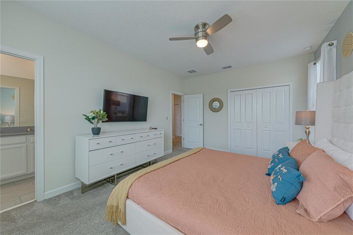 Image No.47-6 Bed Property for sale