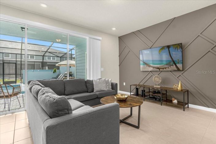 Image No.7-5 Bed Townhouse for sale