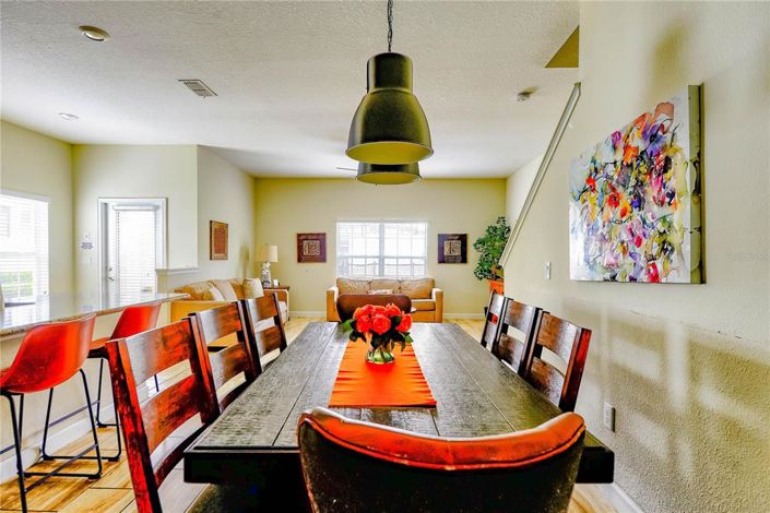 Image No.8-5 Bed Townhouse for sale