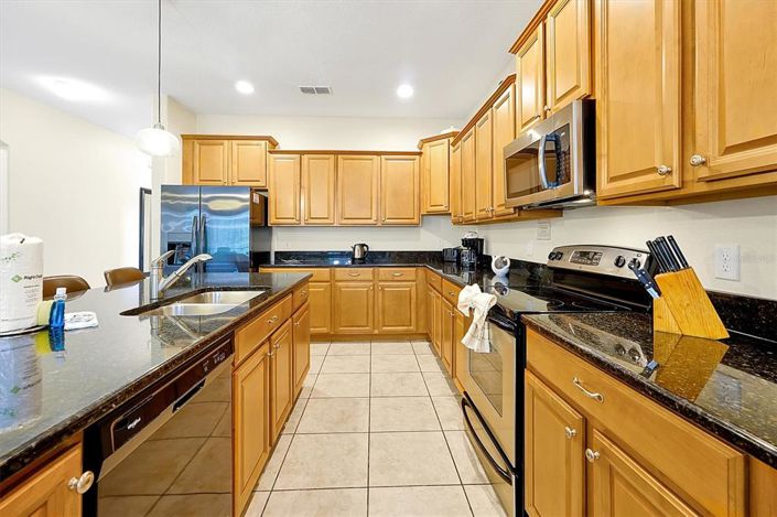 Image No.11-6 Bed Property for sale