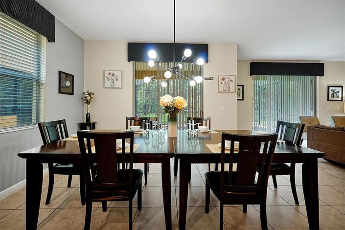 Image No.14-6 Bed Property for sale