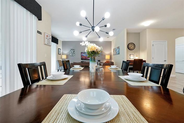 Image No.15-6 Bed Property for sale