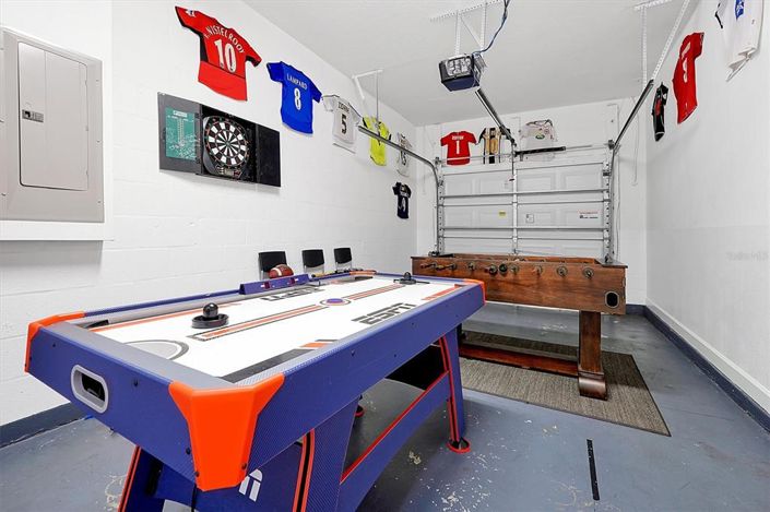 Image No.25-6 Bed Property for sale