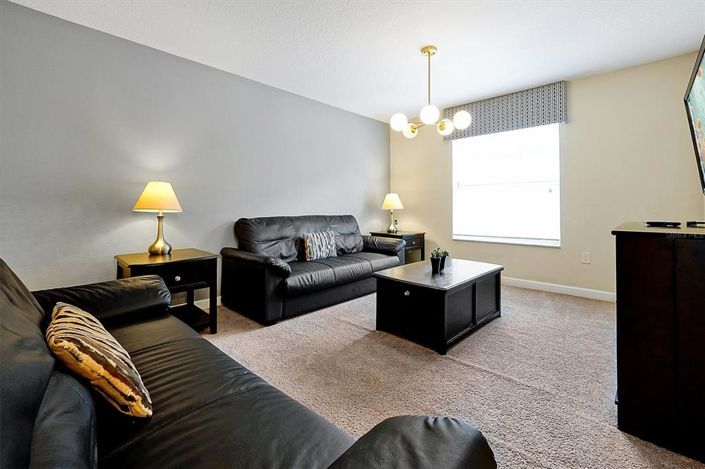 Image No.28-6 Bed Property for sale