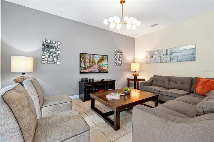 Image No.3-6 Bed Property for sale