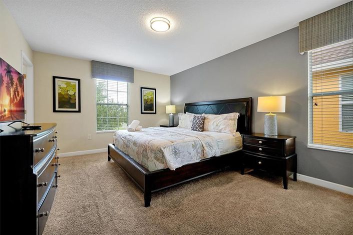 Image No.44-6 Bed Property for sale