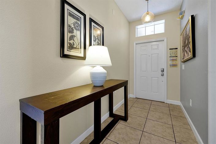 Image No.8-6 Bed Property for sale