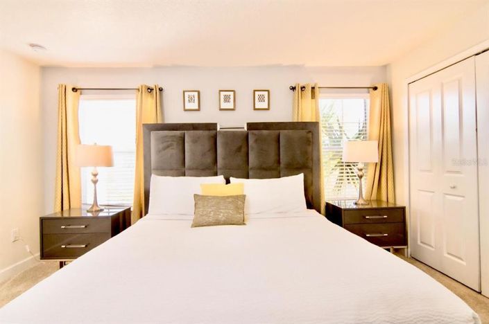 Image No.22-4 Bed Townhouse for sale