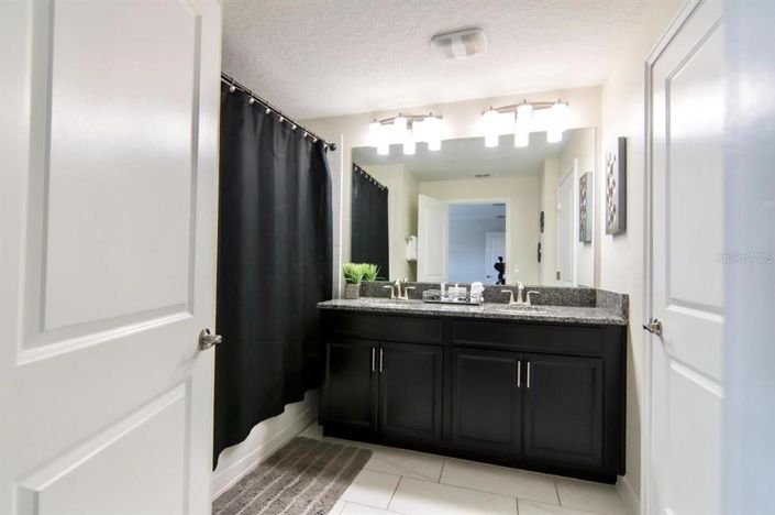 Image No.28-4 Bed Townhouse for sale