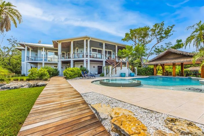 Image No.43-6 Bed Property for sale